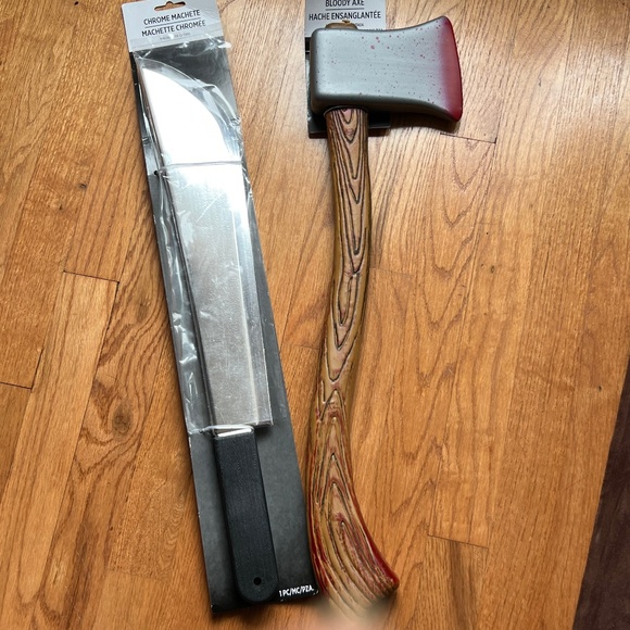 Axe and machete plastic costume accessories - Picture 1 of 1